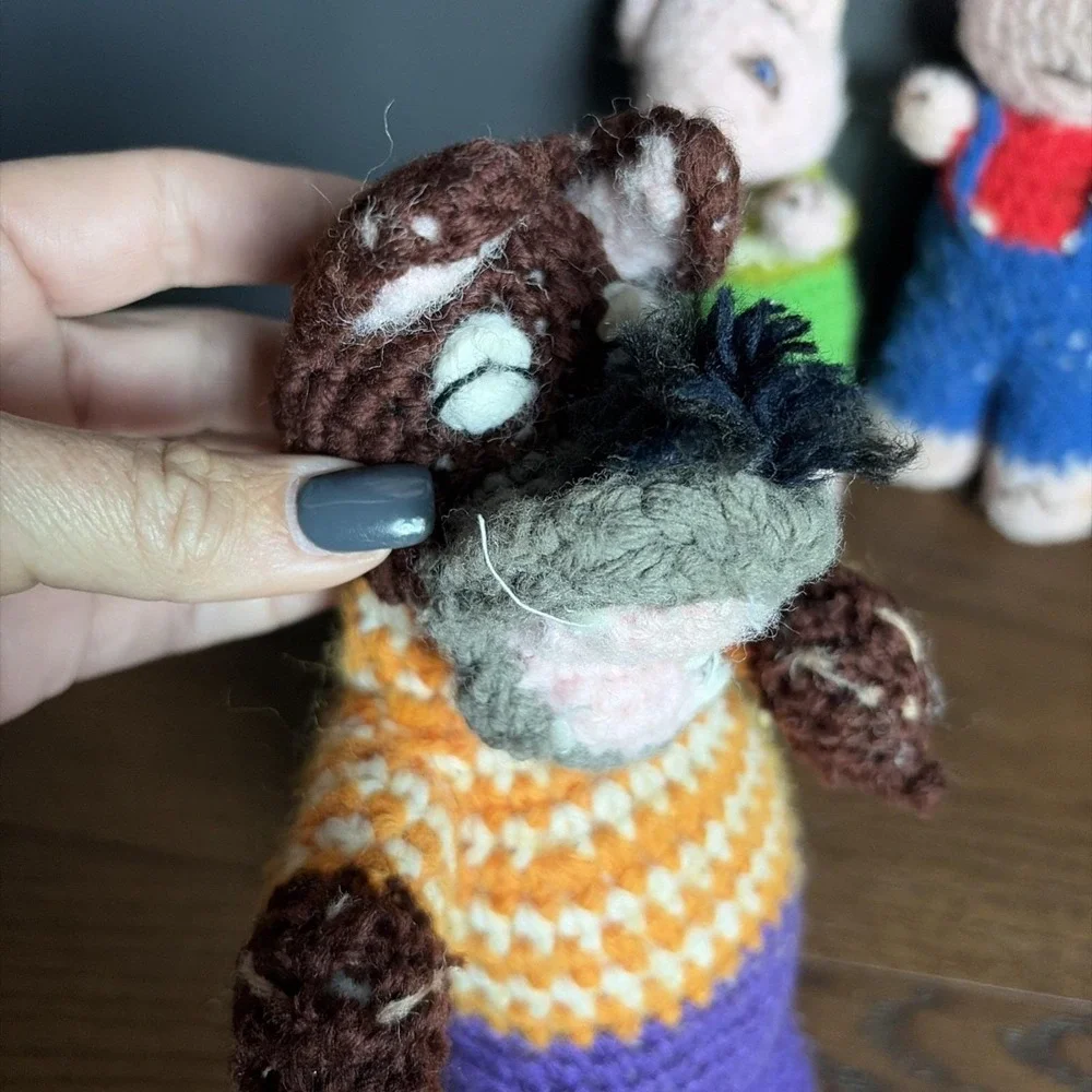 Hand Crocheted Big Bad Wolf & The Three Little Pigs -‎ VTG Nursery Child Room